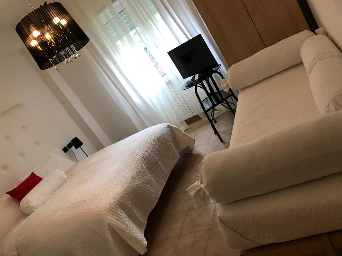Ascoli Bonjour B&B & Apartments Parcheggio Privato & Giardino Ascoli Piceno Exterior foto